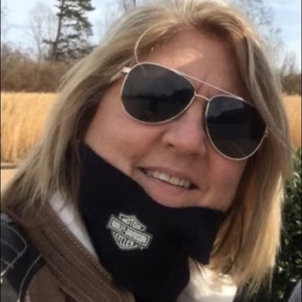 Meet your Posher, Debbie